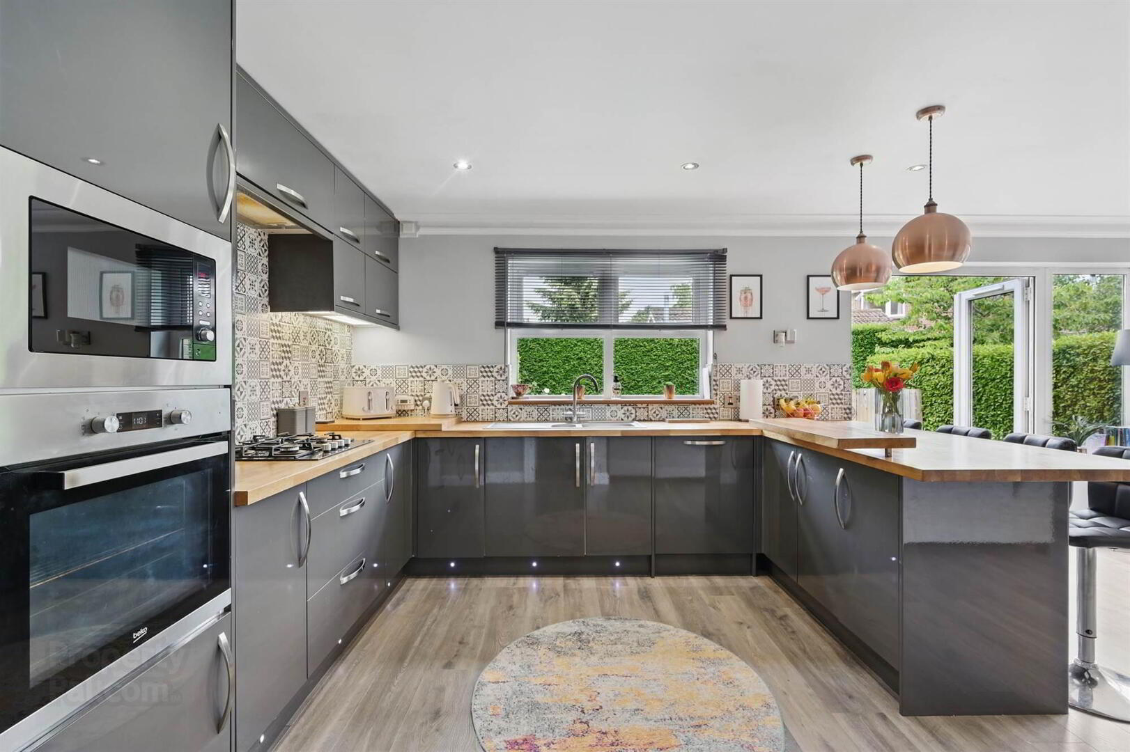 2b Wilshire Drive 13 of 31