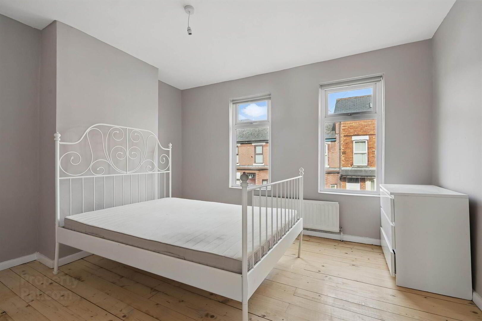 8 Derlett Street 11 of 15