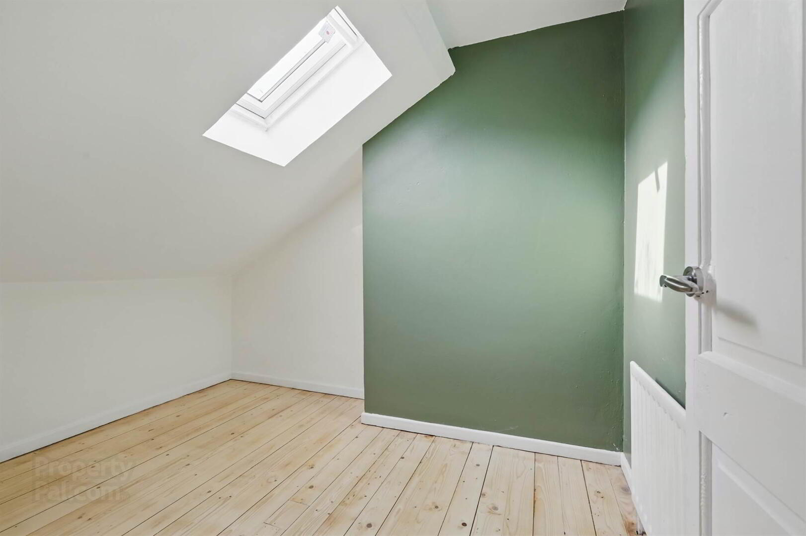 8 Derlett Street 14 of 15