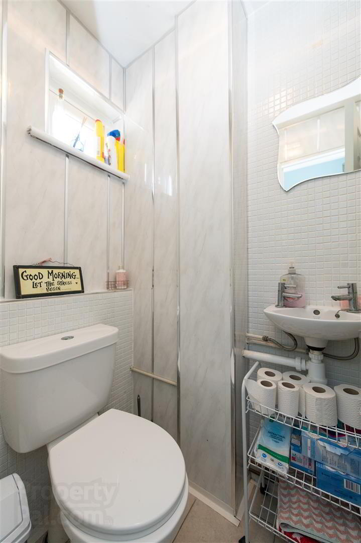 30 Lindisfarne Road 8 of 26