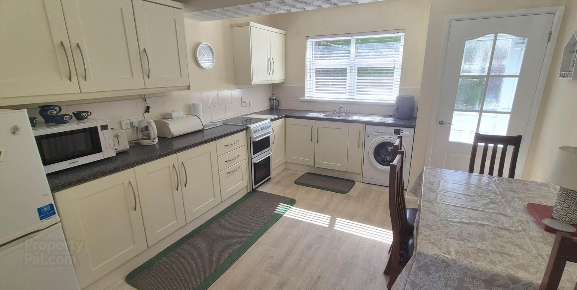 19 Baldrick Crescent 10 of 41