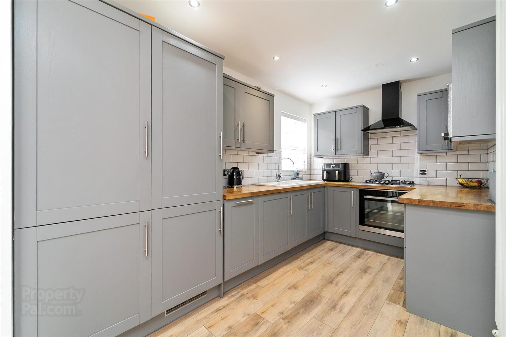 1a Knockmount Gardens 11 of 33
