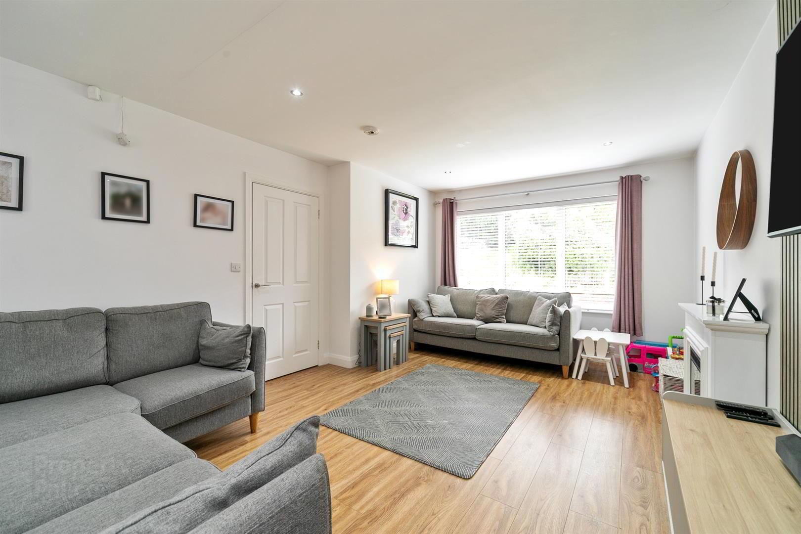 1a Knockmount Gardens 7 of 33