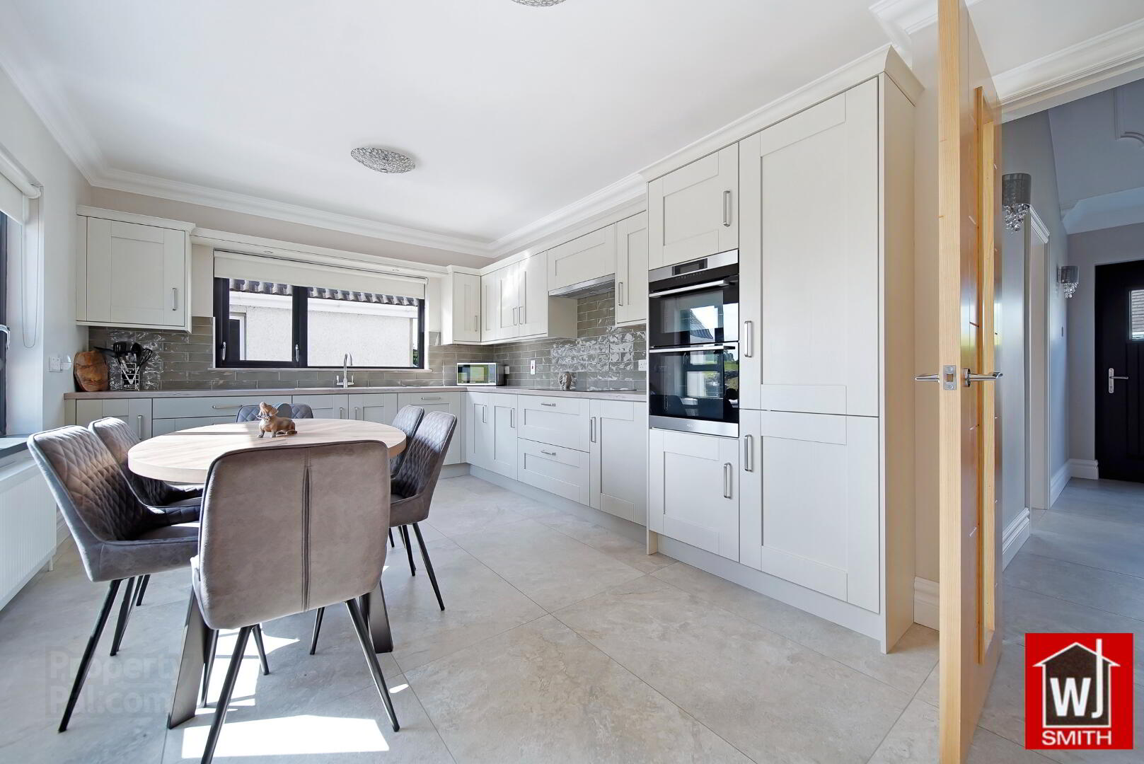 6 Mount Bernard Drive 16 of 52