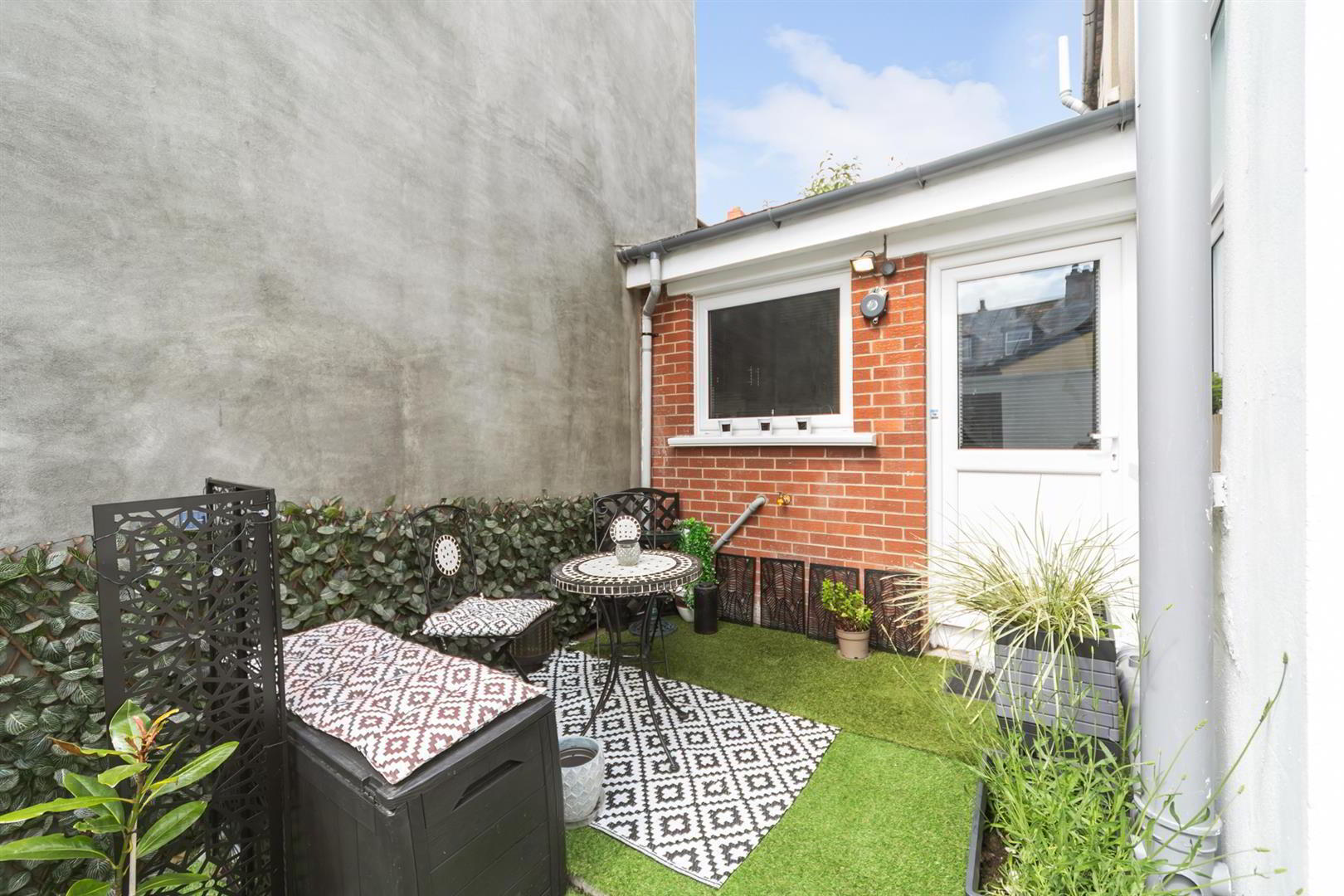 83 Ravenscroft Avenue 24 of 26