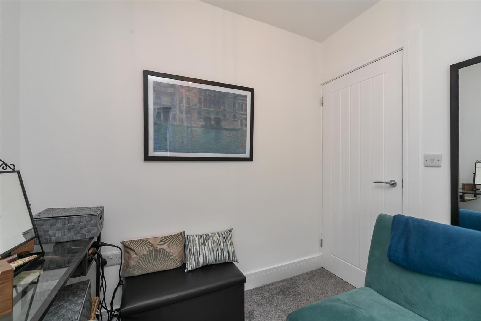 83 Ravenscroft Avenue 16 of 26