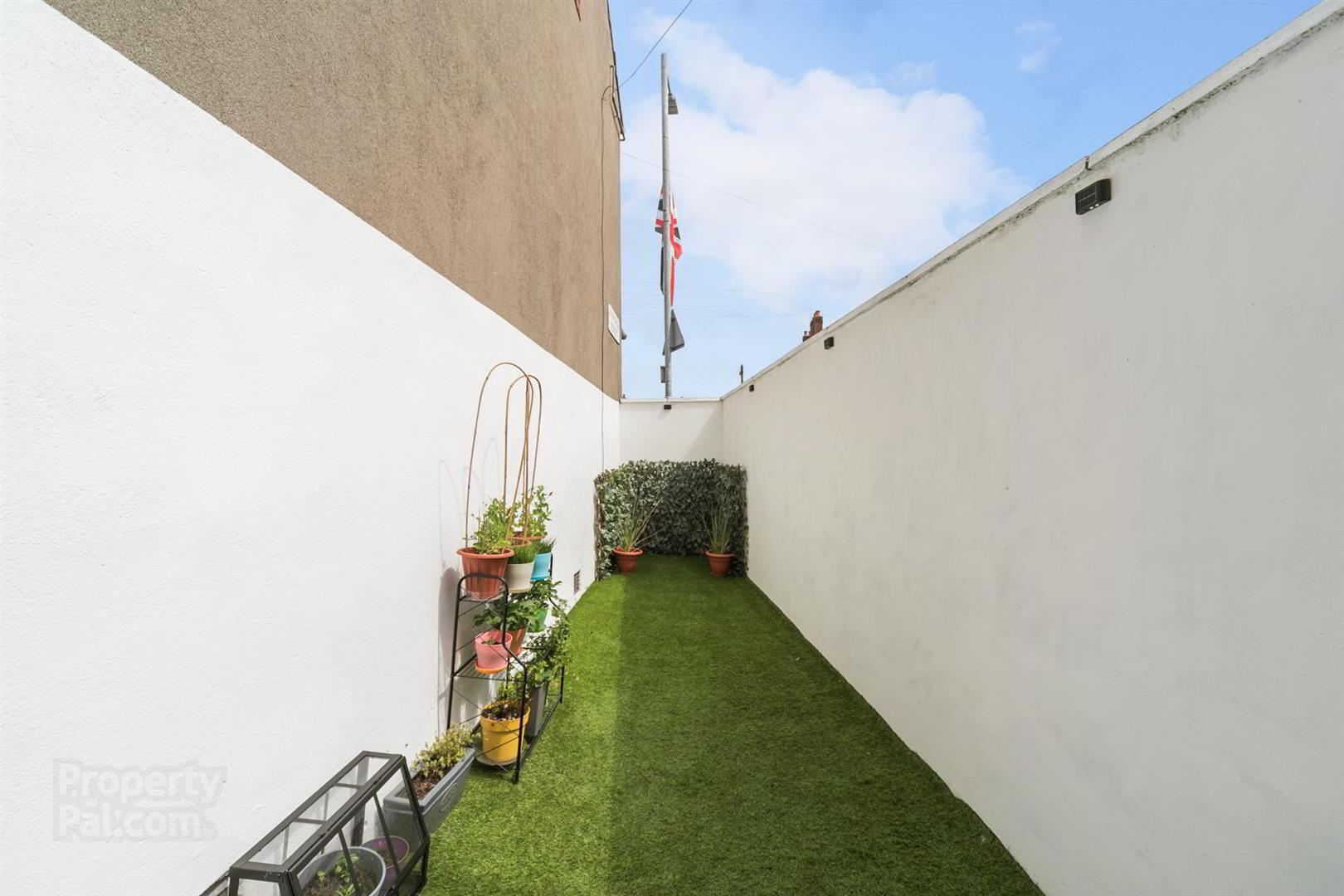 83 Ravenscroft Avenue 26 of 26