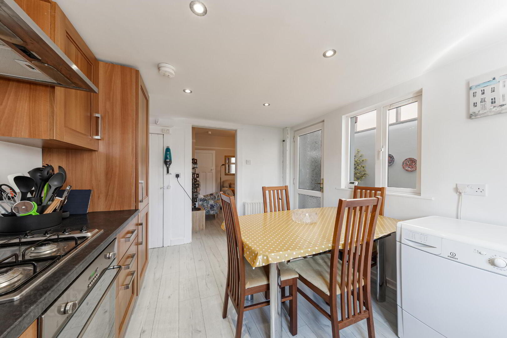 43 Springfield Road 18 of 38