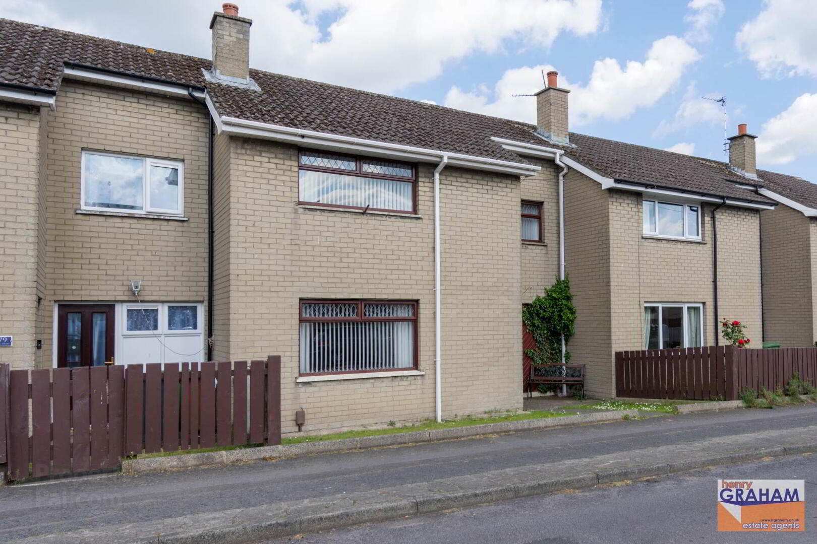 81 Hill Street 3 of 24