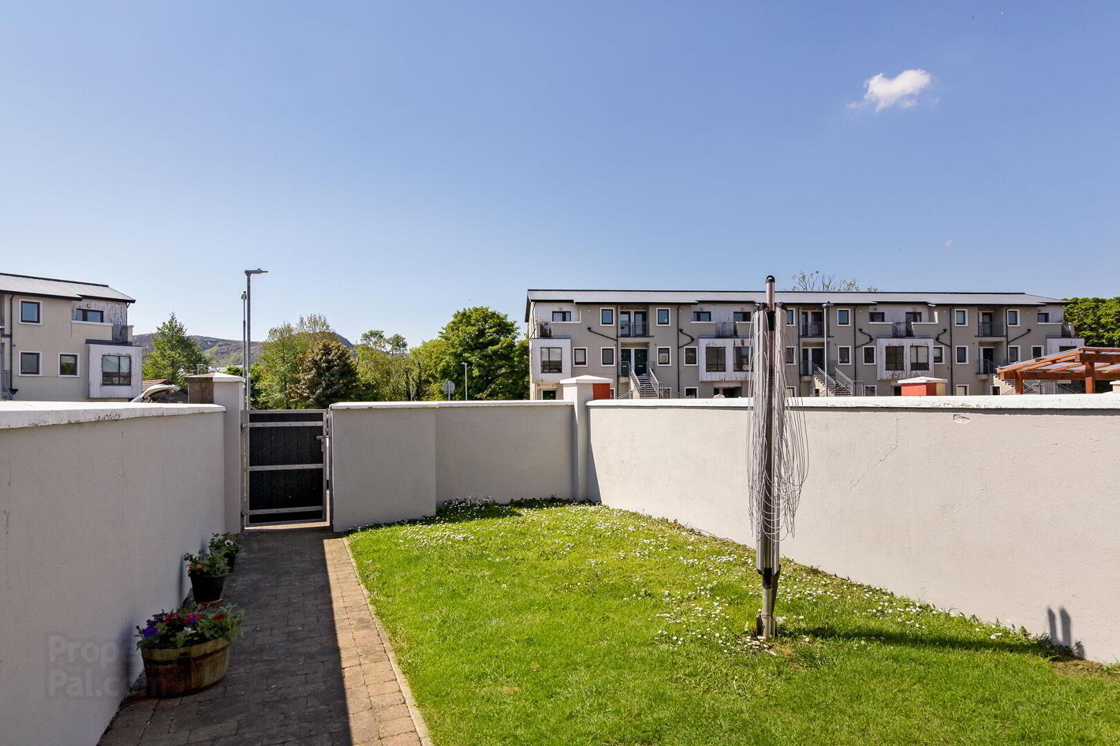 23 Fairgreen Square 26 of 29