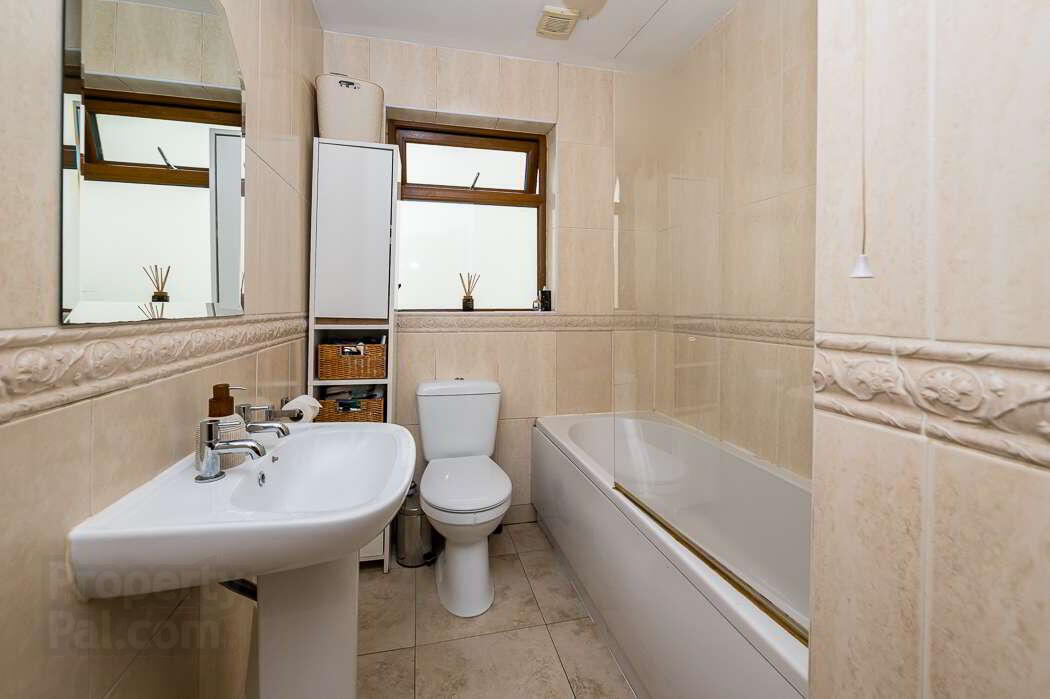 100 Kilcarn Court 13 of 20