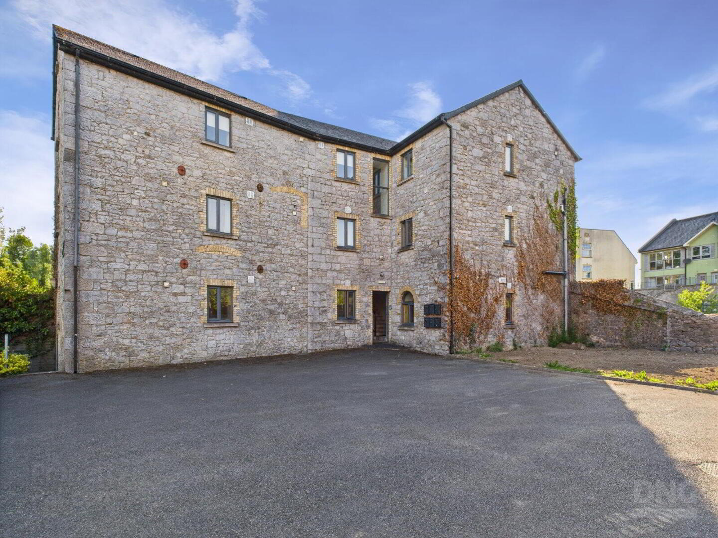 property description image