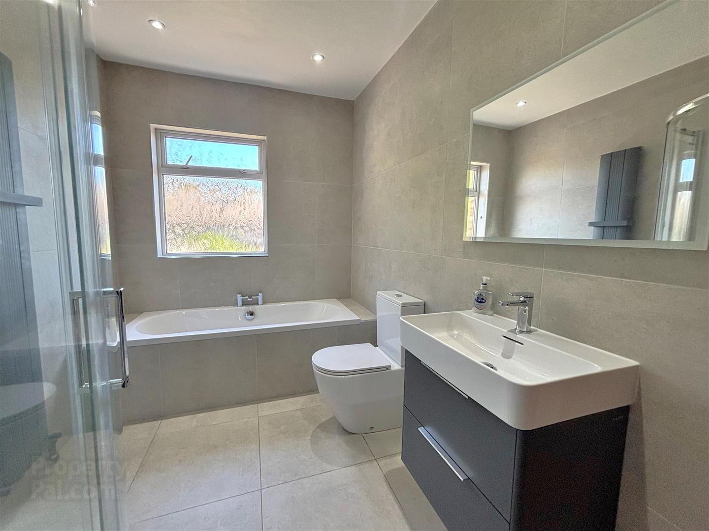 27 Fortwilliam Park 19 of 30