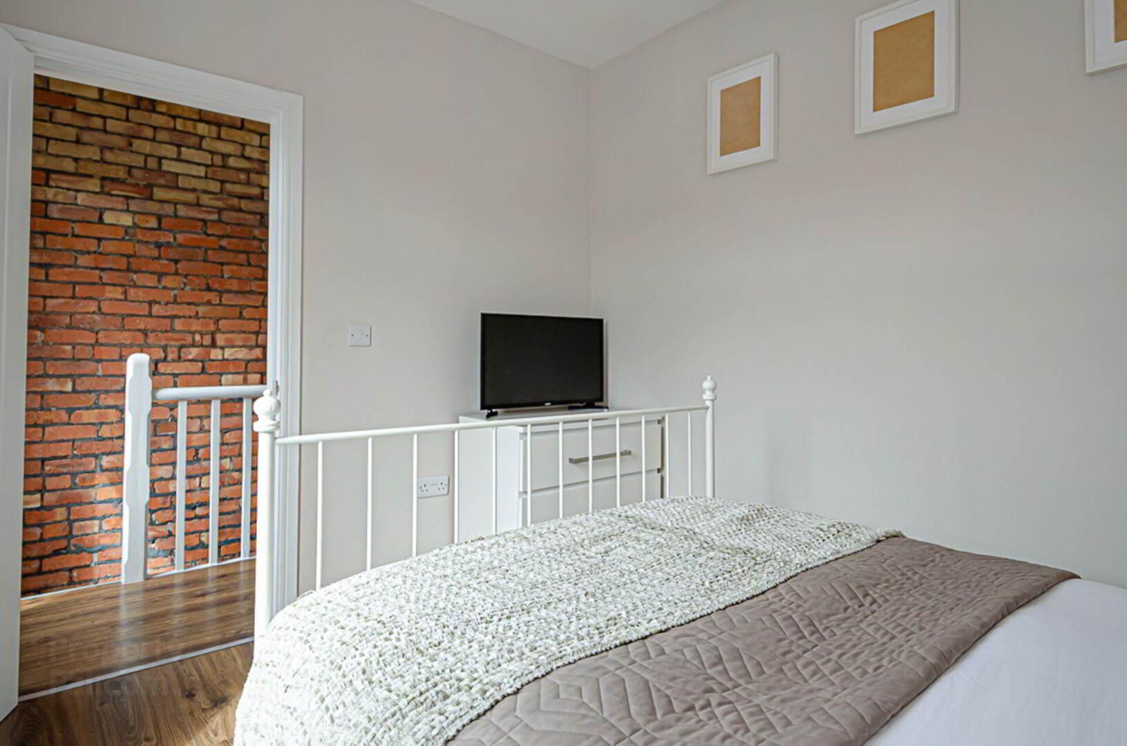 82 Tildarg Street 16 of 24