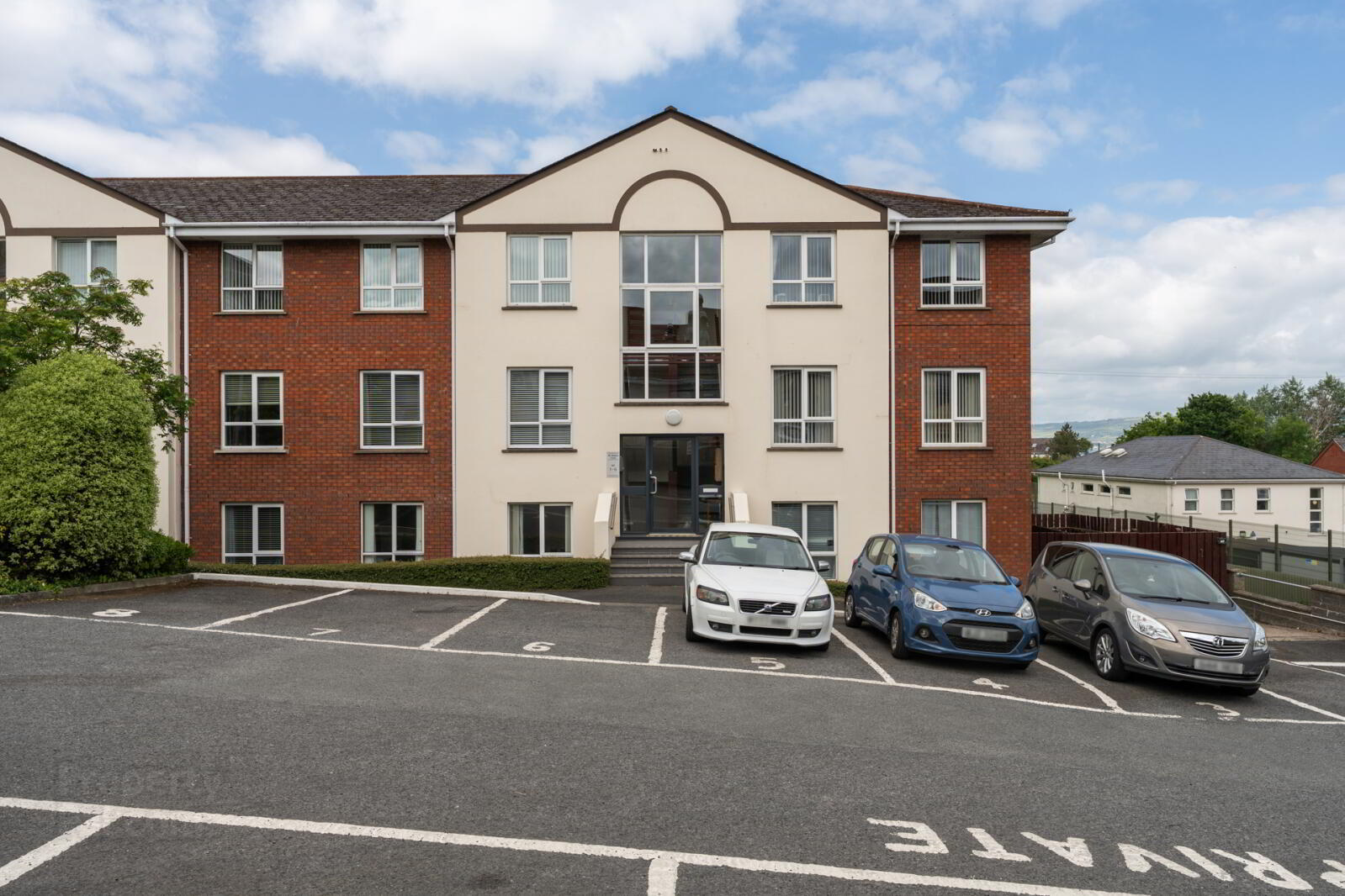 2 St. Helens Court 1 of 16