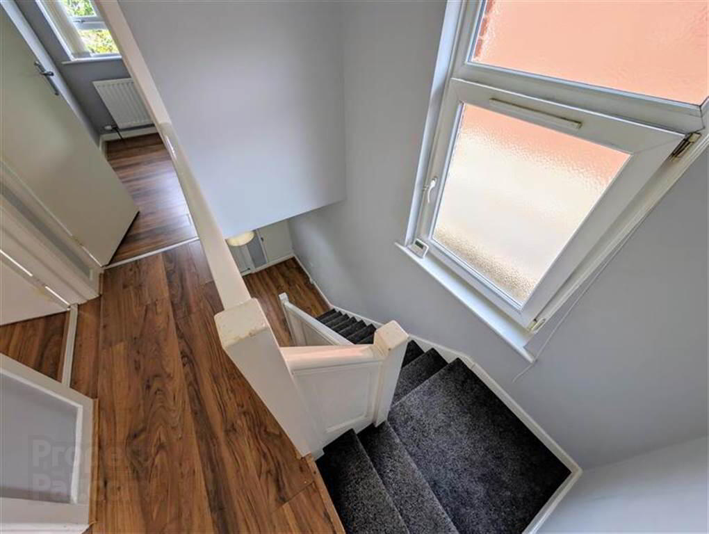 37 Glendale Avenue North 8 of 16