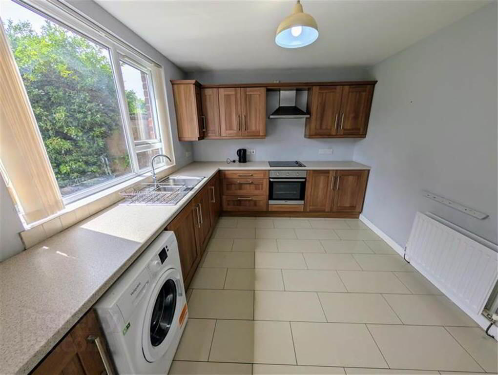 37 Glendale Avenue North 5 of 16