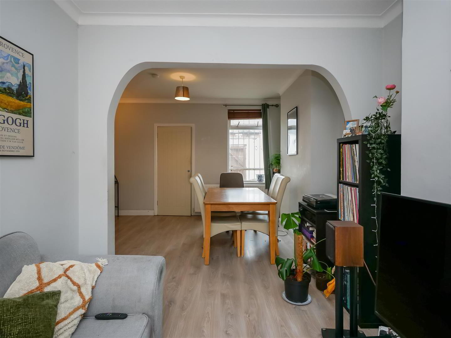 35 Ava Street 8 of 20