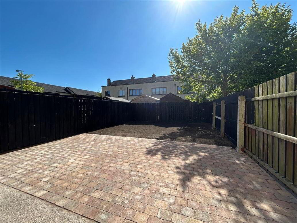 Alysons Green 12 of 12