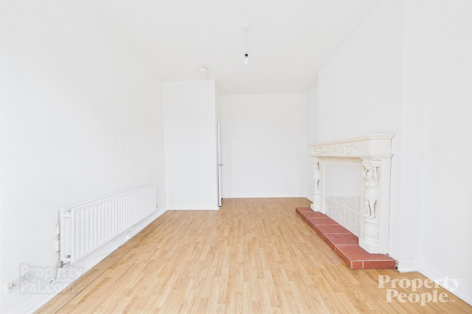 APT 2, 163 Cliftonpark Avenue 7 of 14