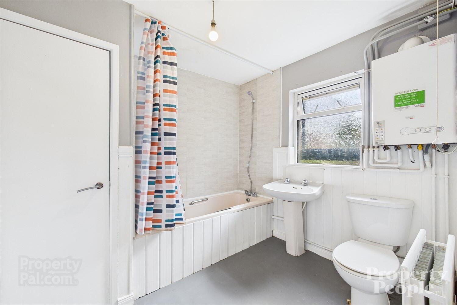 APT 2, 163 Cliftonpark Avenue 13 of 14