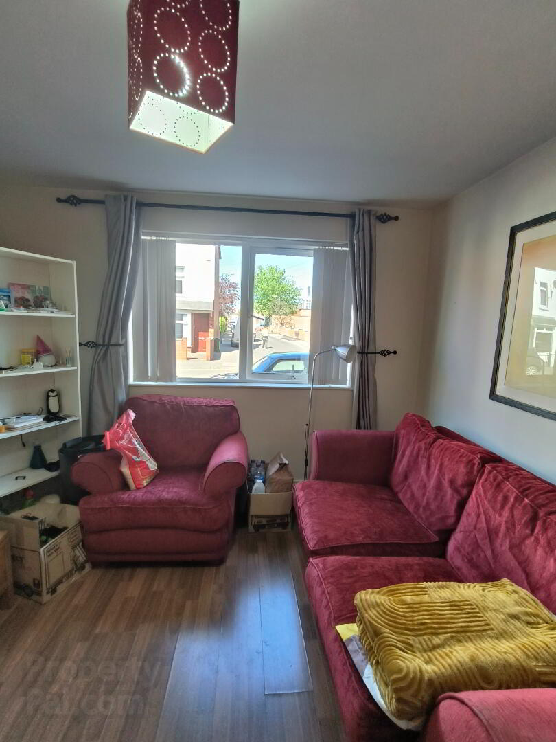 28 Lower Windsor Avenue 4 of 10