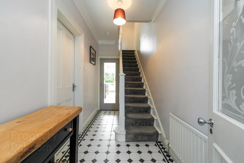 32 Wandsworth Gardens 3 of 28