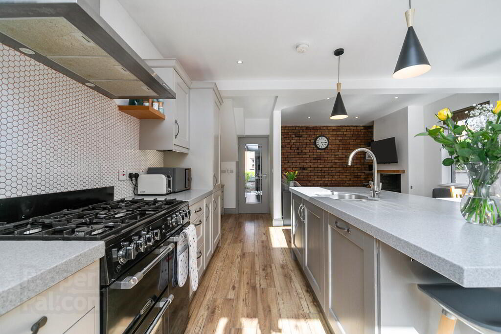 32 Wandsworth Gardens 8 of 28