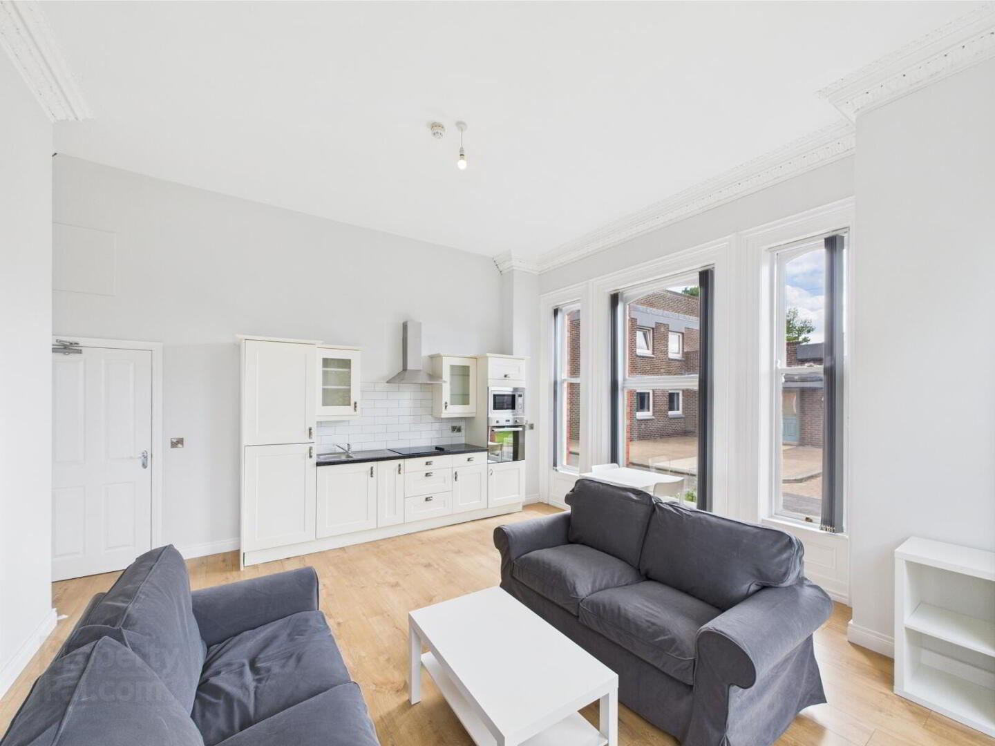 Flat 1b, 6 Randal Park 3 of 8