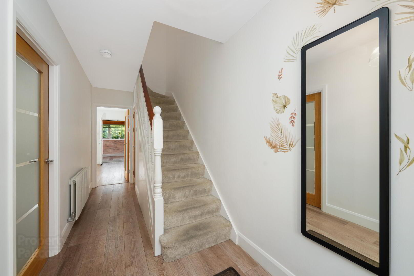 9 Carrigmore Lawns 3 of 28