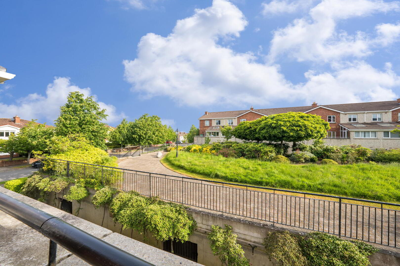 9 Carrigmore Lawns 26 of 28