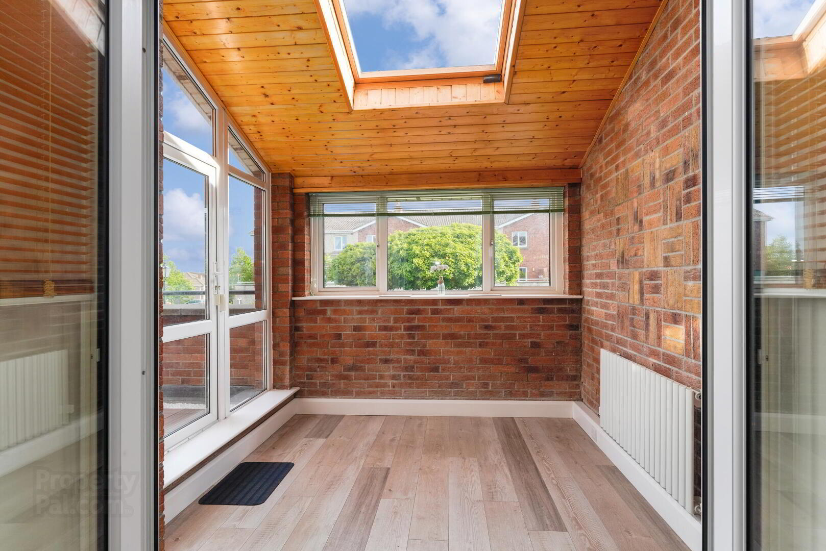 9 Carrigmore Lawns 23 of 28