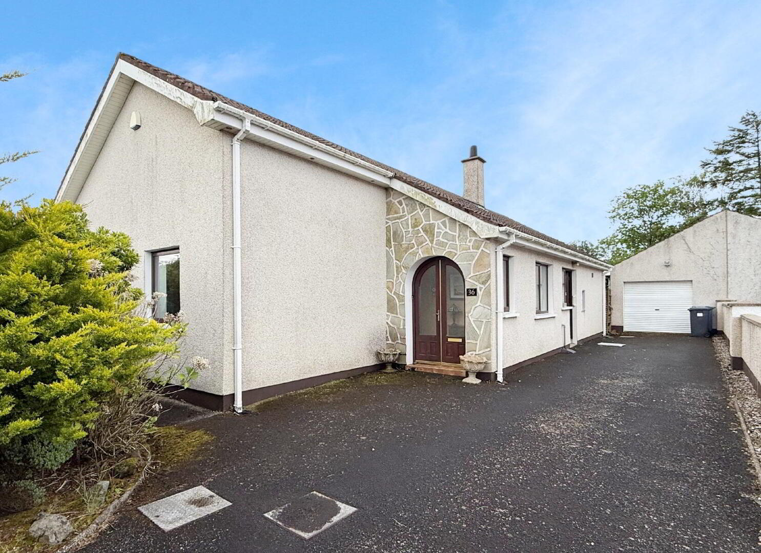 36 Charnwood Park 2 of 16