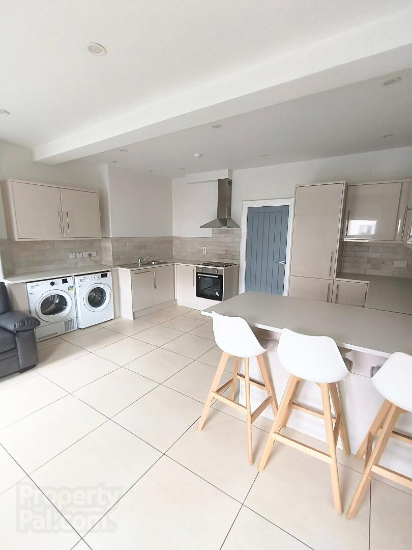 Unit 1, 162 Ormeau Road 1 of 9