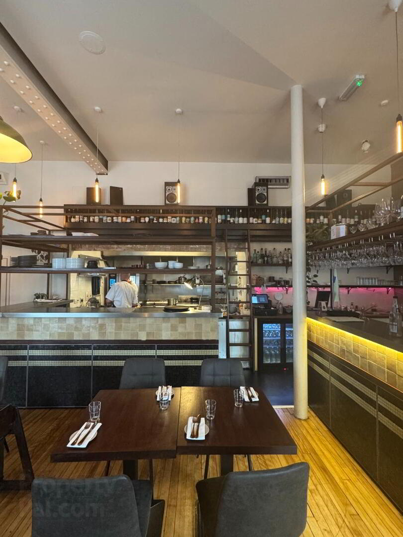 Licensed Restaurant For Sale, 4 Belmont Road 6 of 14
