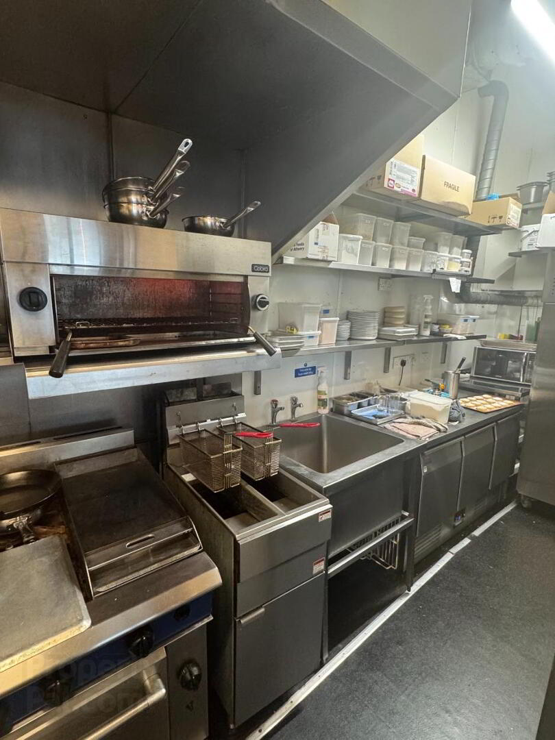 Licensed Restaurant For Sale, 4 Belmont Road 11 of 14