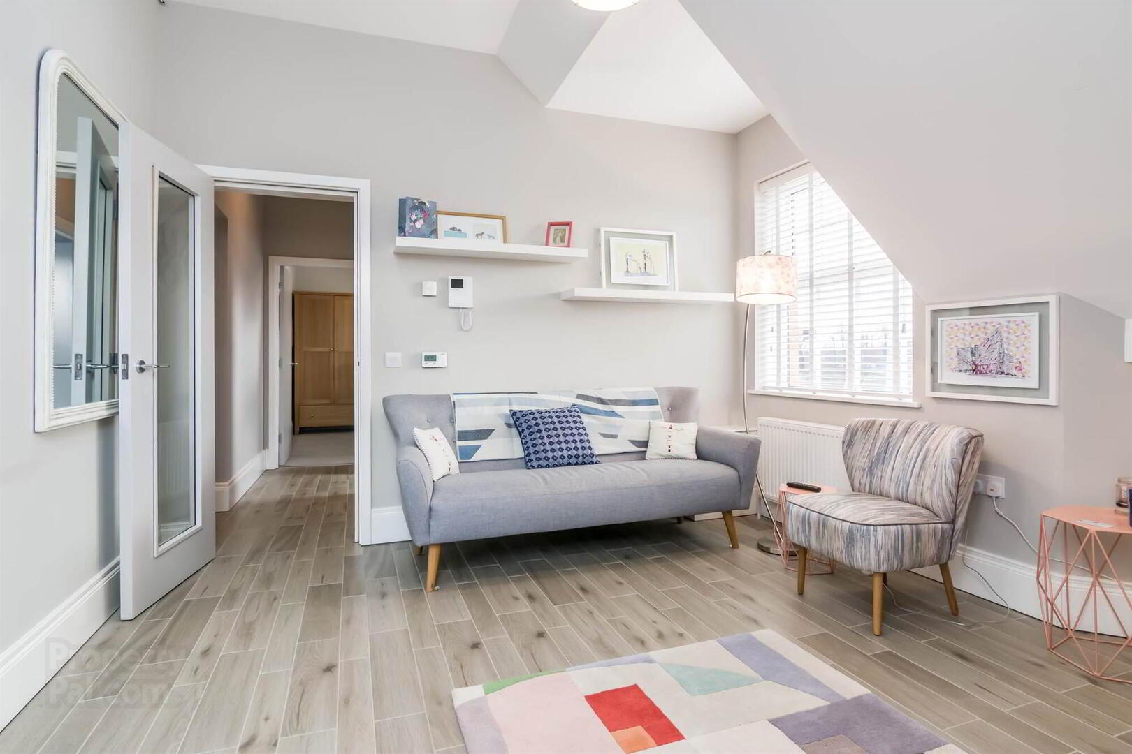 Apt 10, 35-37 Sans Souci Park 6 of 14