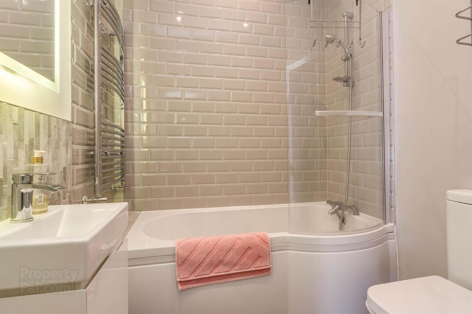 Apt 10, 35-37 Sans Souci Park 13 of 14