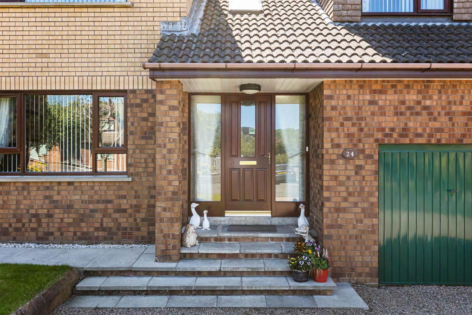 24 Aldergrange Park 3 of 29