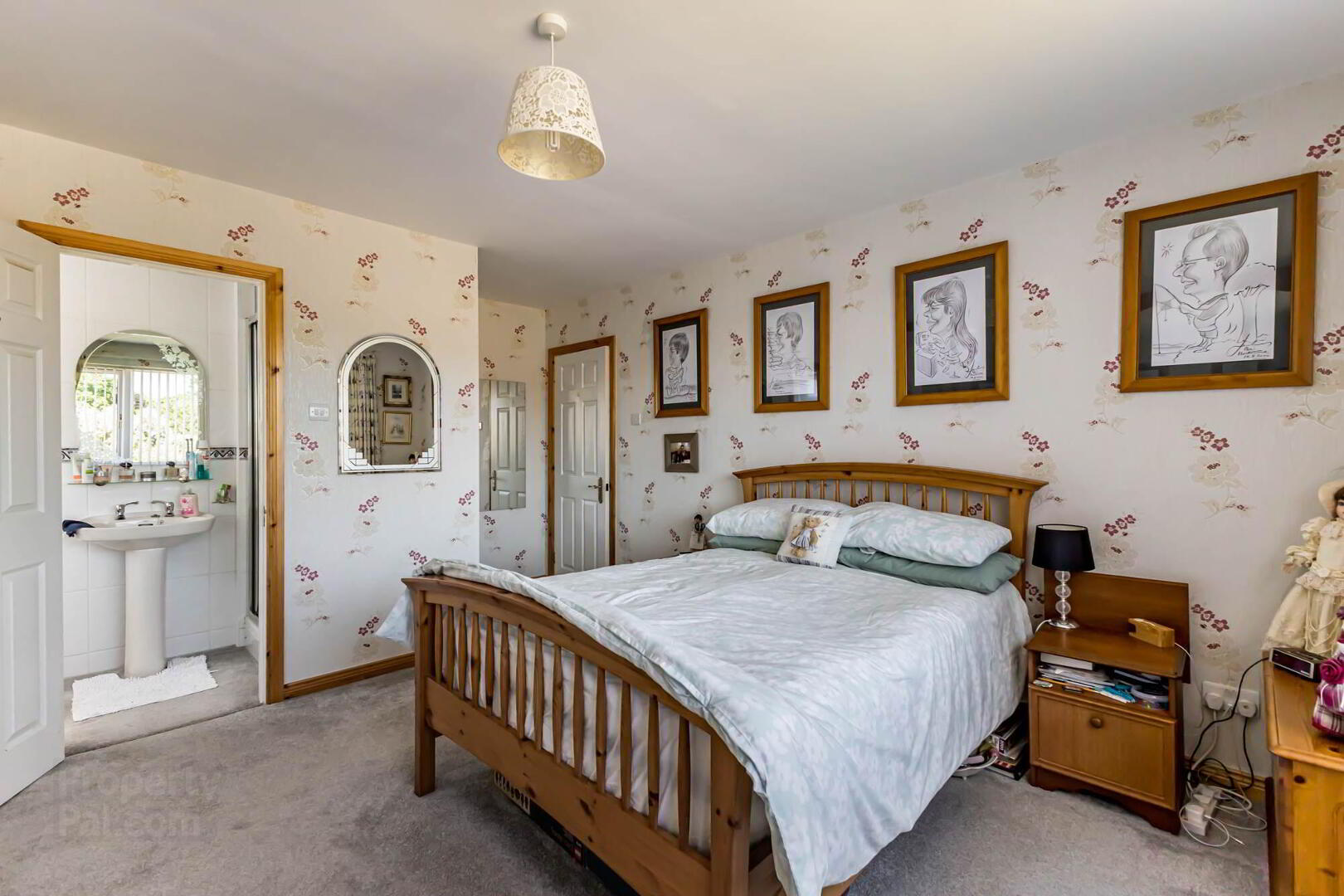 24 Aldergrange Park 16 of 29