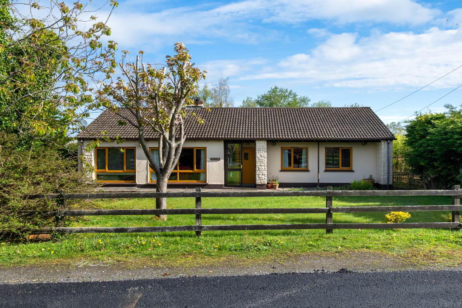 property description image