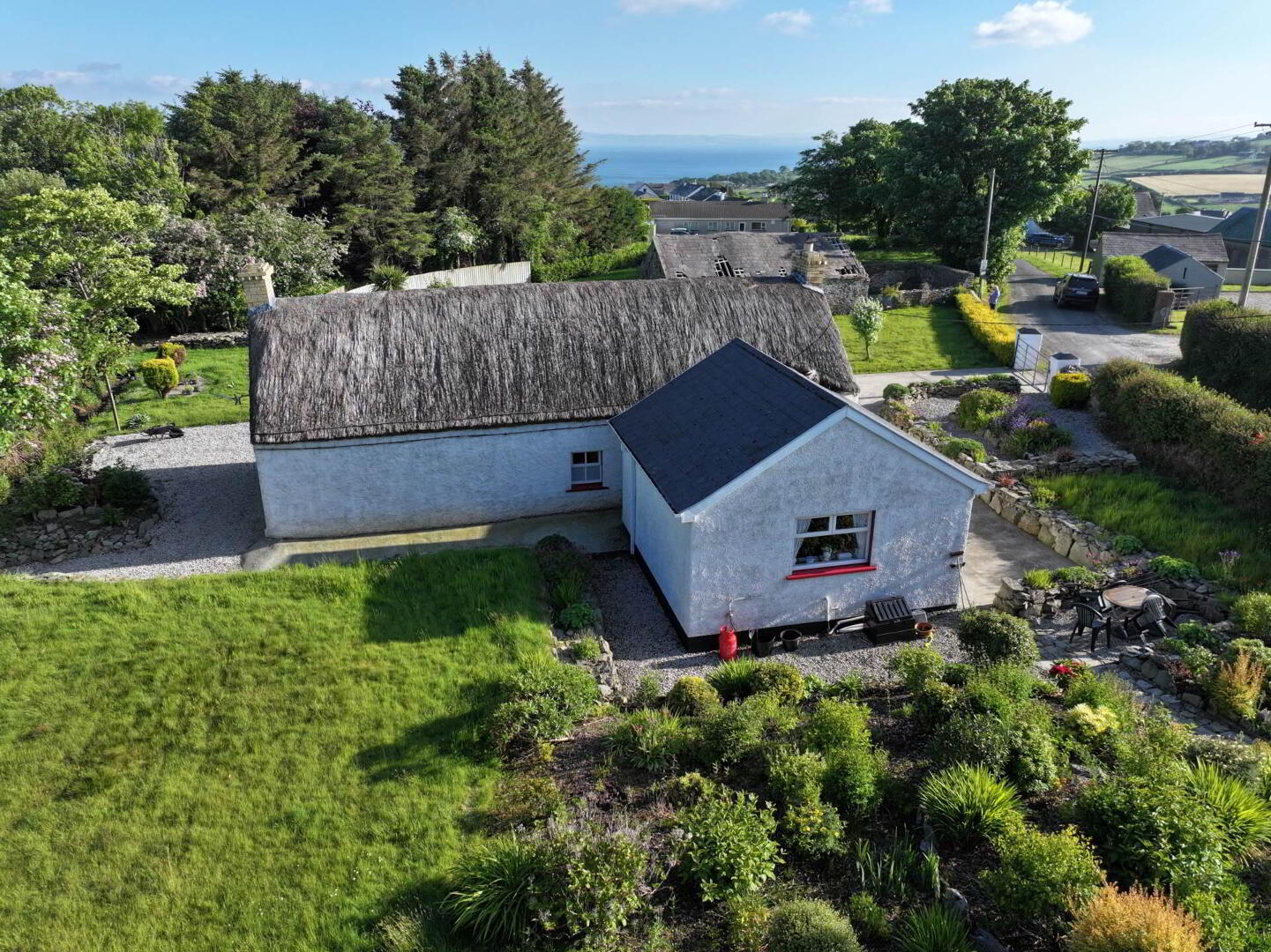 The Cottage, Negault 6 of 29