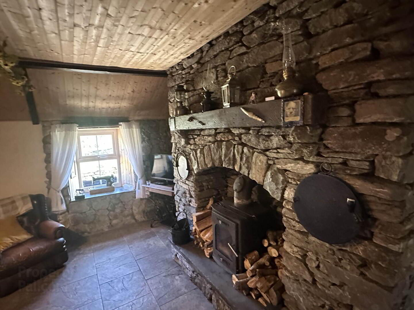 The Cottage, Negault 11 of 29