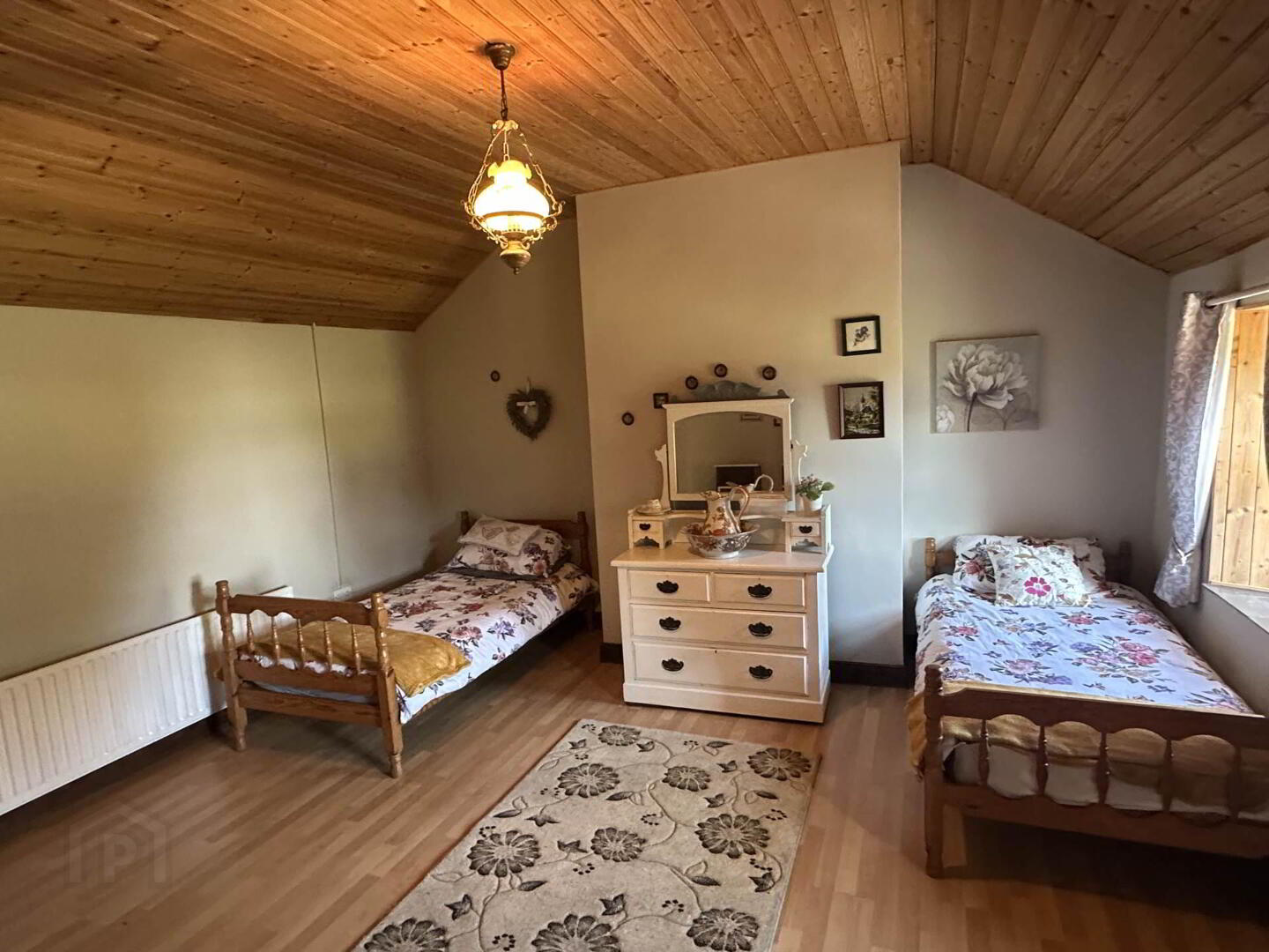 The Cottage, Negault 19 of 29