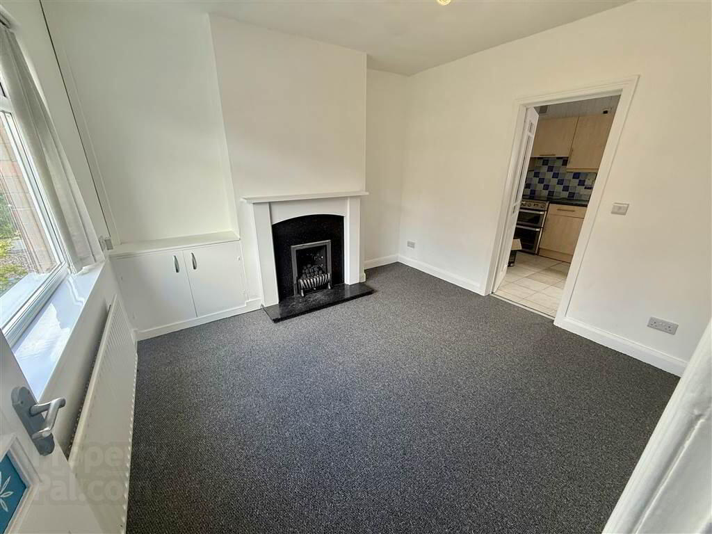 43 Dunraven Parade 3 of 11
