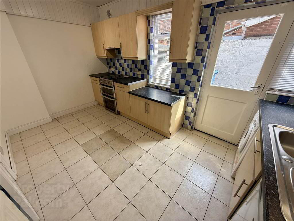 43 Dunraven Parade 6 of 11