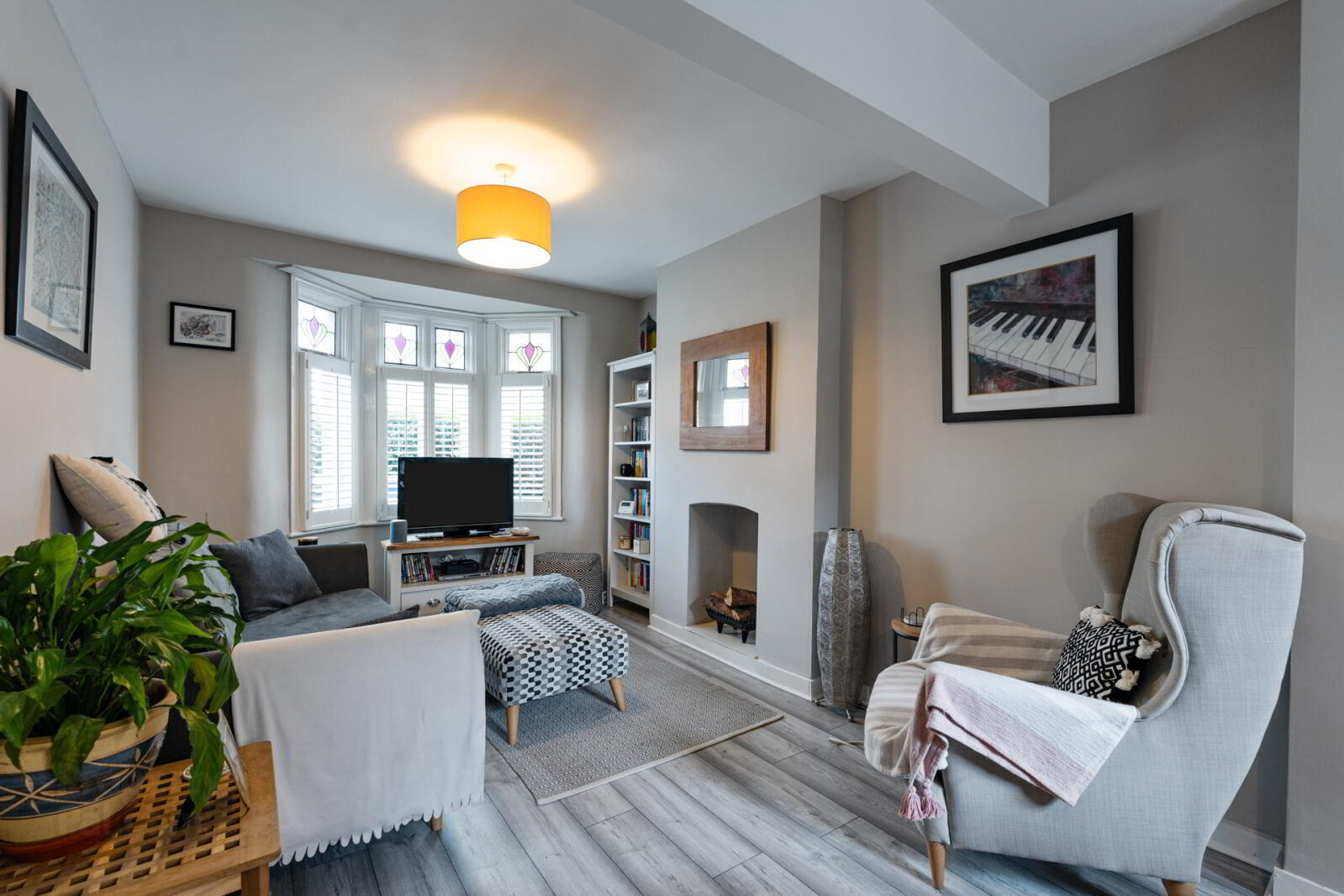 75 Downshire Road 2 of 17