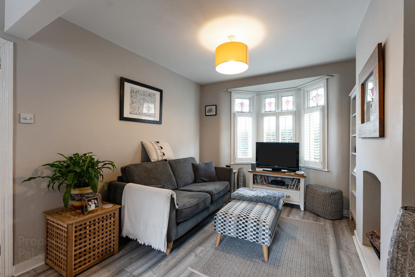 75 Downshire Road 3 of 17