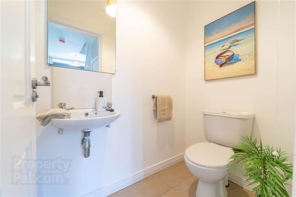 46 Ashley Gardens 14 of 33