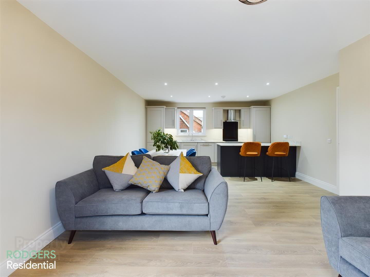 Apt 1, 14a Windsor Avenue 4 of 12